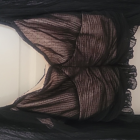 Black blouse - Picture 3 of 4